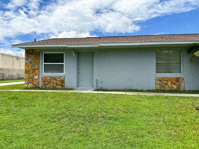 Photo - 1476 Temple Dr House