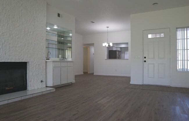 Building Photo - 259 Desert Falls Dr E