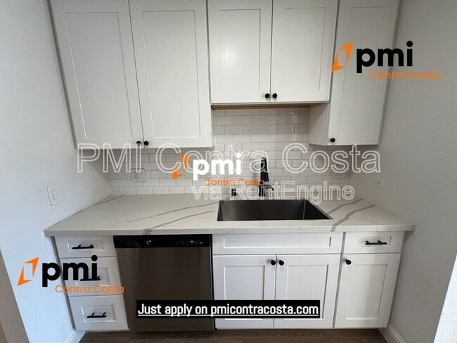Foto del edificio - 320 N Civic Dr