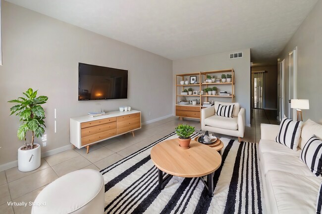 Foto del edificio - Yellow Pine Townhomes