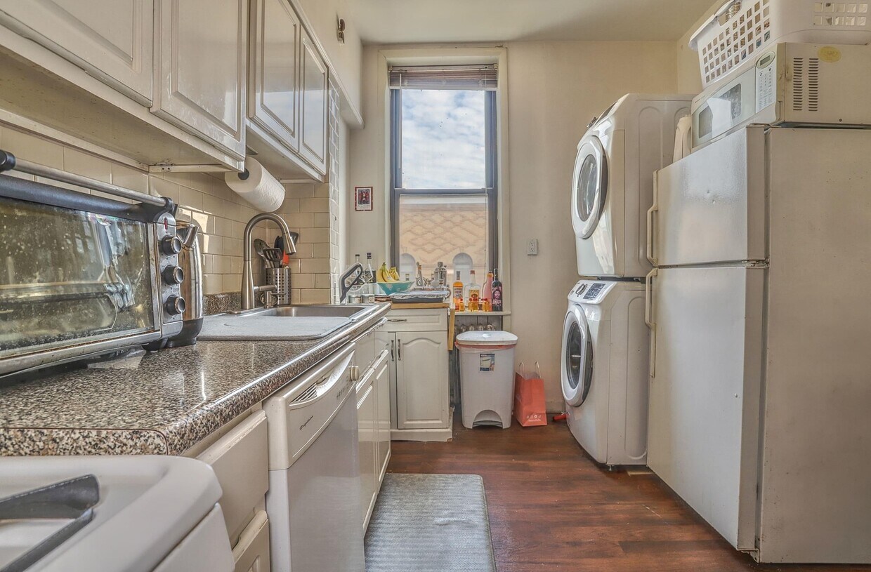 Foto principal - 1131 Washington St