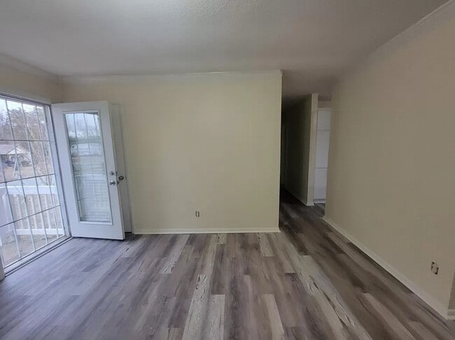 Building Photo - 4200 Strangford Ave
