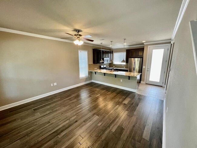 Foto del edificio - 4705 Rosedale Ave