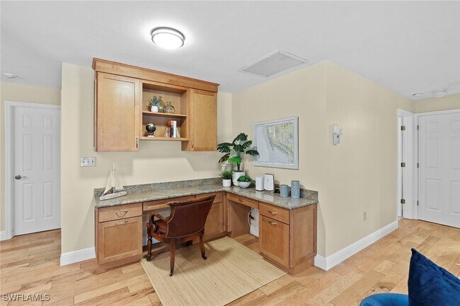 Foto del edificio - 675 Harbour Dr