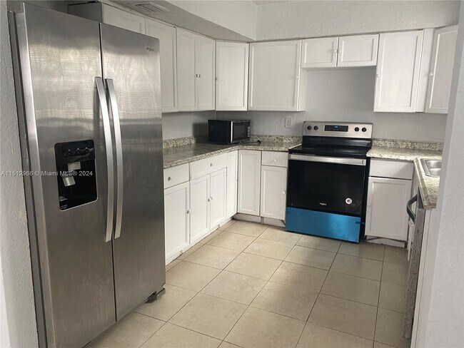 Foto del edificio - 2800 SW 7th St