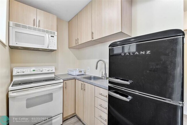 Foto del edificio - 1301 NW 58th Ave
