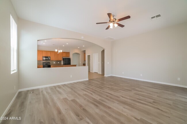 Foto del edificio - 17548 W Andora St