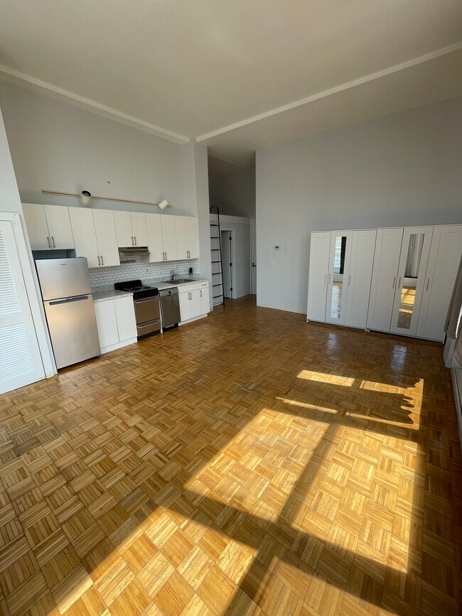 Foto del edificio - 102 Brookline Ave