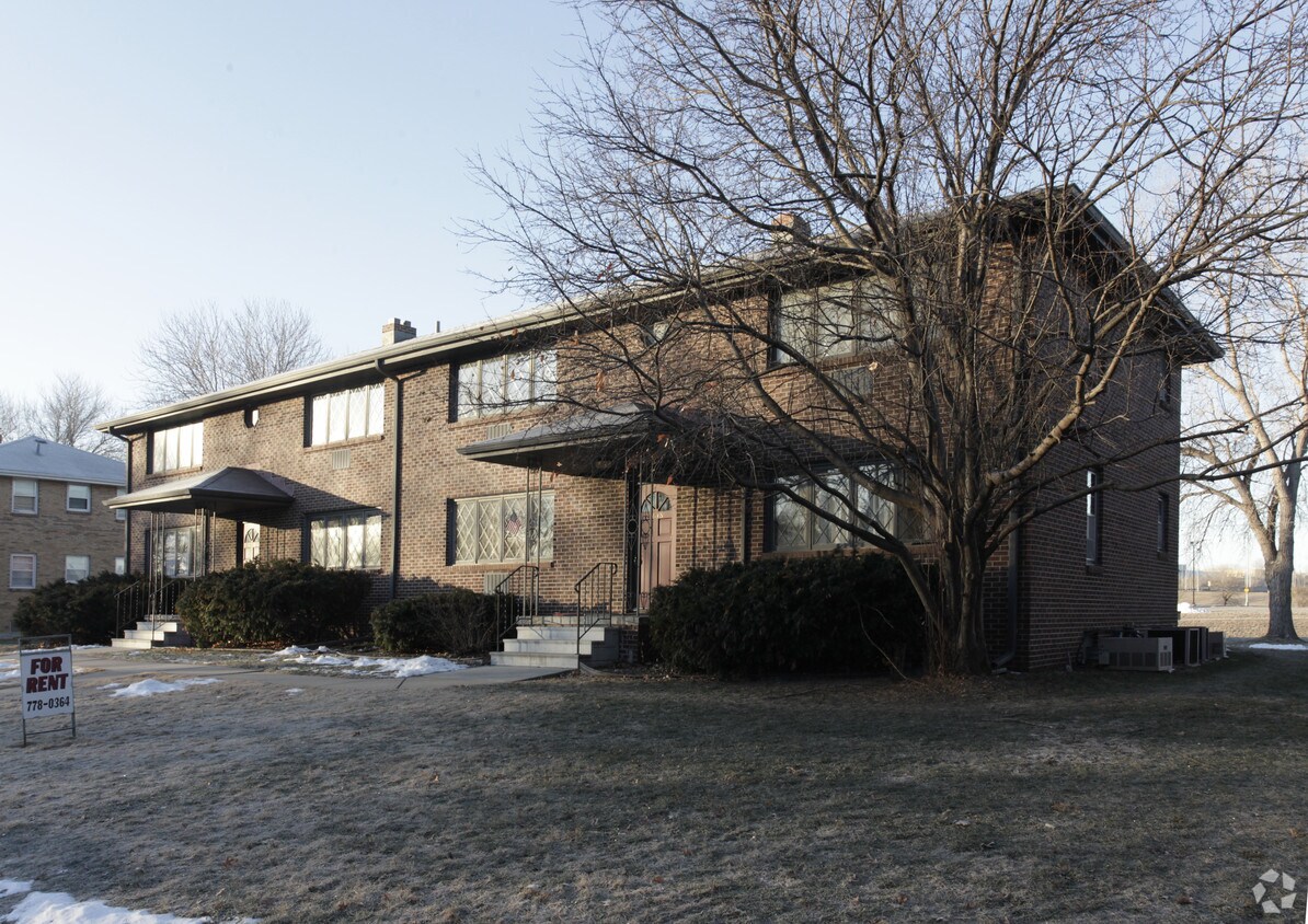 3618 S 82nd St, Omaha, NE 68124 Apartments in Omaha, NE