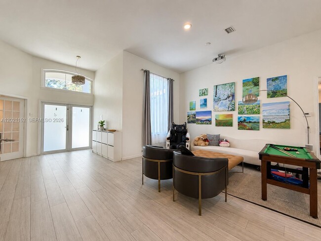 Building Photo - 2616 Oakbrook Ct