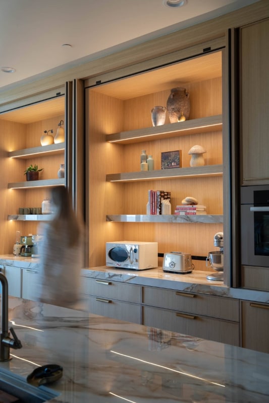 Building Photo - 18000 Sunset Point