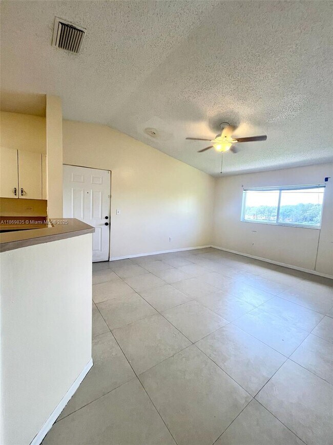 Foto del edificio - 3610 N 56th Ave