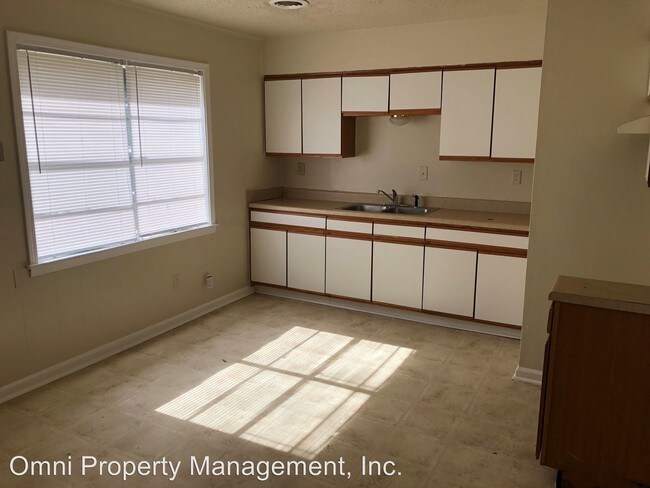 Building Photo - 3 br, 1 bath House - 735 Northaven Dr.