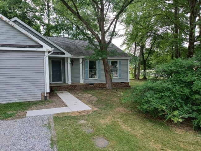 Building Photo - Chesterfield Rancher with Open Concept