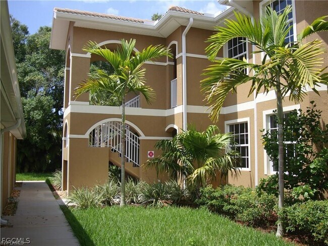 Foto del edificio - 1096 Winding Pines Circle