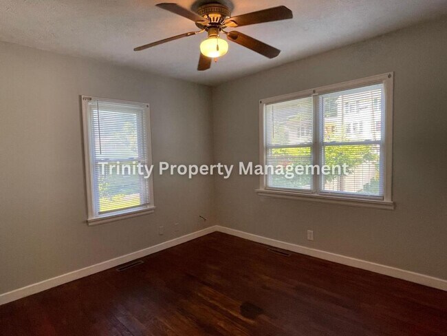 Foto del edificio - 132 Winding Way