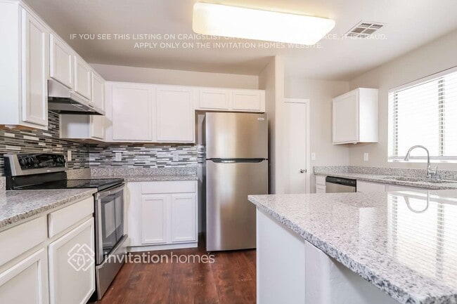 Foto del edificio - 23854 W Hadley St