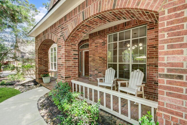 Building Photo - Beautiful 5-Bedroom Rental Home with Pool ...
