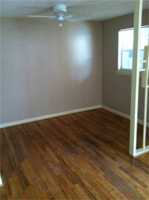 Foto del edificio - 4822 Merwin St