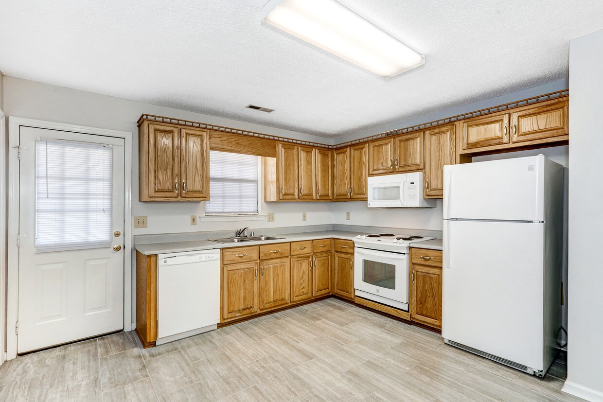 1217 Brookline Ave SW, Decatur, AL 35603 Townhome Rentals in Decatur