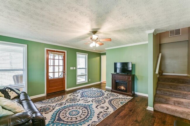 Foto del edificio - 3638 Lower Burris Rd