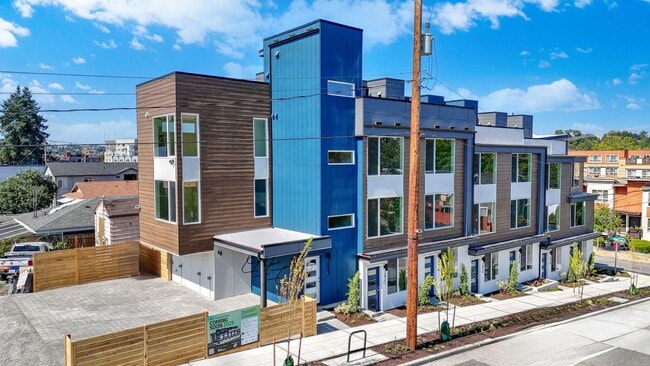 Modern Mount Baker Living - Modern Mount Baker Living Townhome