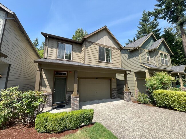 Building Photo - Spacious 3-Bedroom Home with Wooded Views ...