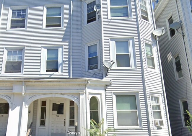 Building Photo - 94 Winthrop St