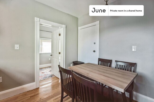 Foto del edificio - Room in Shared 4 bed/1.5 bath home