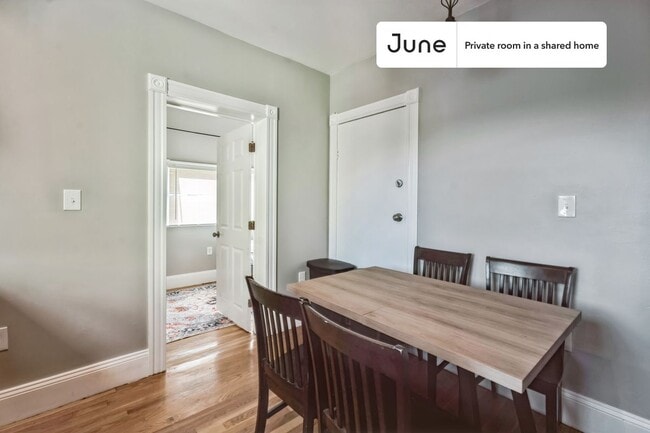 Building Photo - Room in Shared 4 bed/1.5 bath home