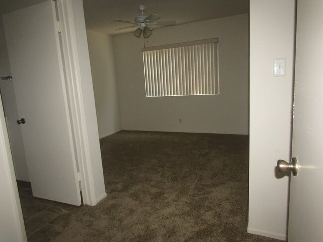 Building Photo - 417 E Badillo St