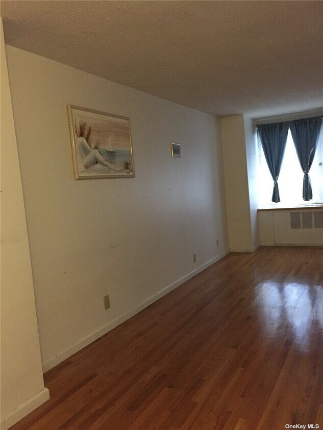 Primary Photo - 130 Water St
