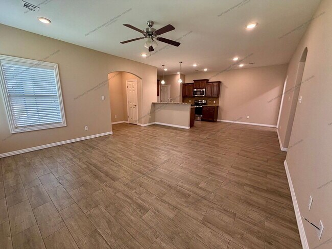 Foto del edificio - 9724 Haven Blvd
