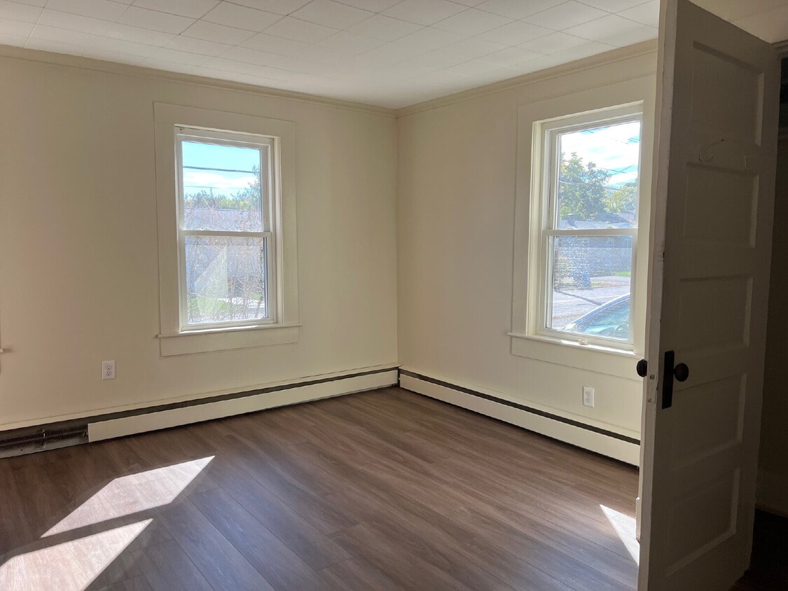 1st floor, bight and sunny - 1st floor, bight and sunny