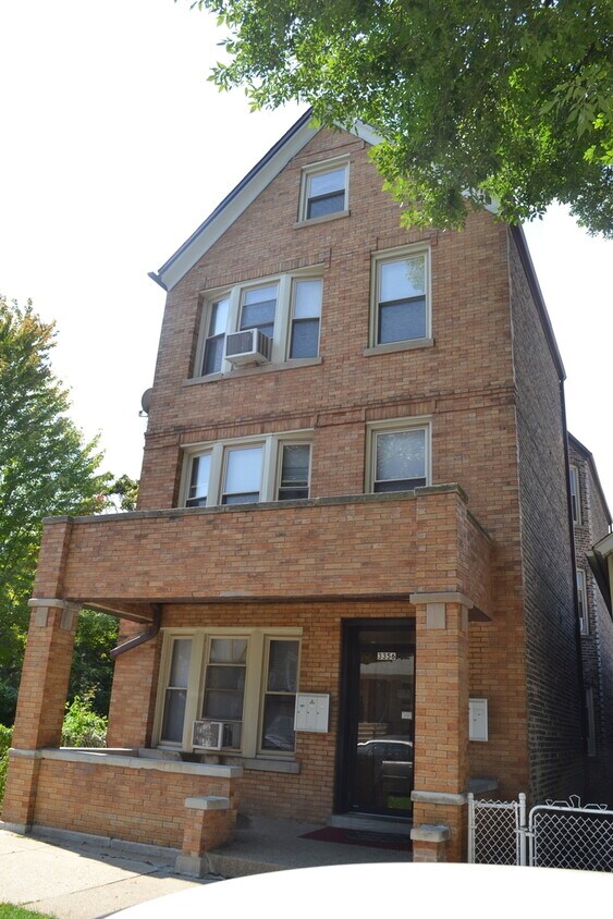 Foto principal - 3356 S Emerald Ave