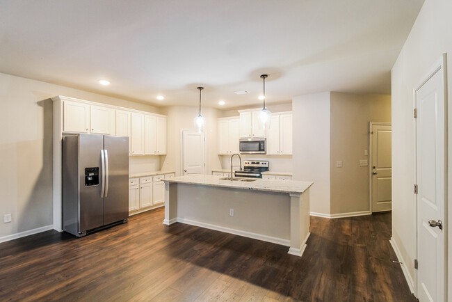 Building Photo - Beautiful 3 Bedroom at Emery Place