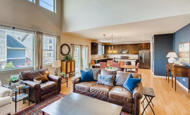 Building Photo - 7410 S Robertsdale Way