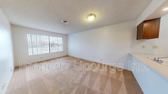 Building Photo - 540 South St