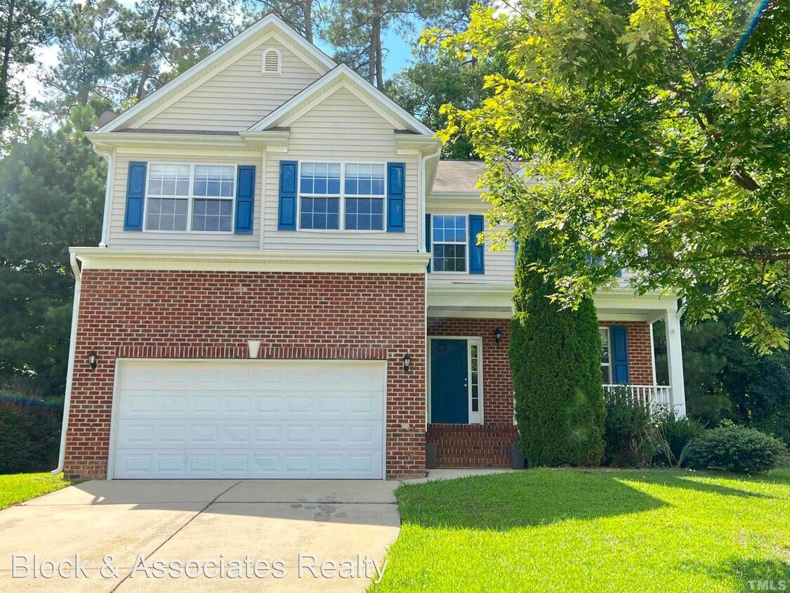 Primary Photo - 5 br, 3.5 bath House - 300 Newbury Park Way