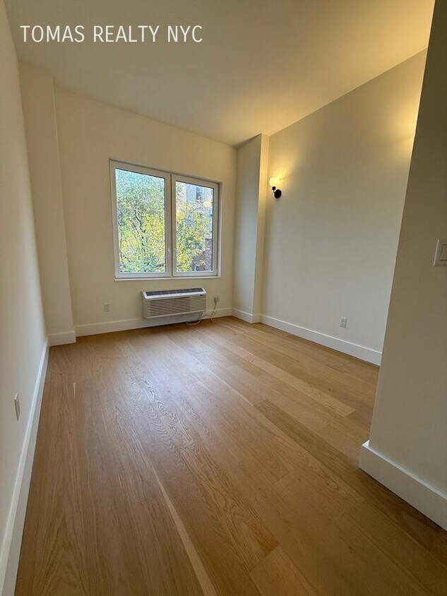 Photo - 3103 Sedgwick Ave -3A