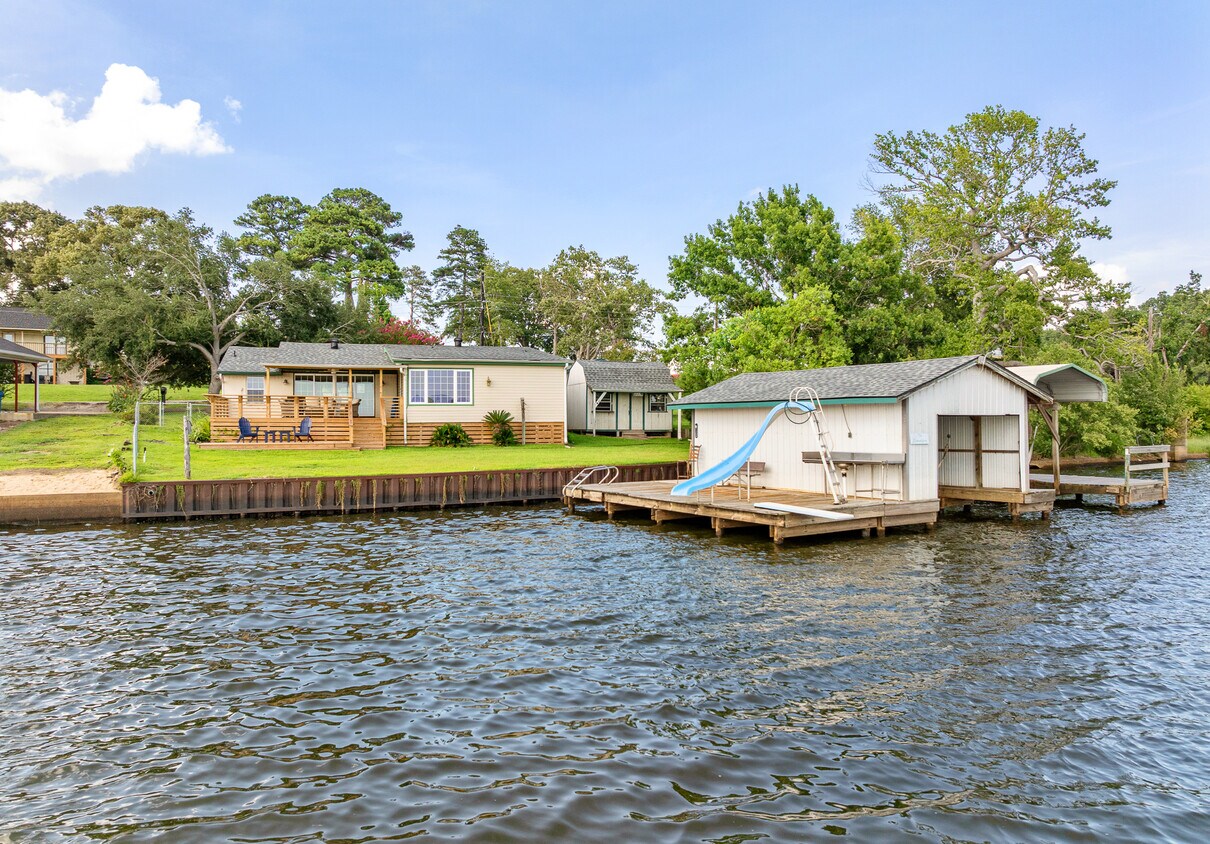 Foto principal - 22248 Lounette Dr
