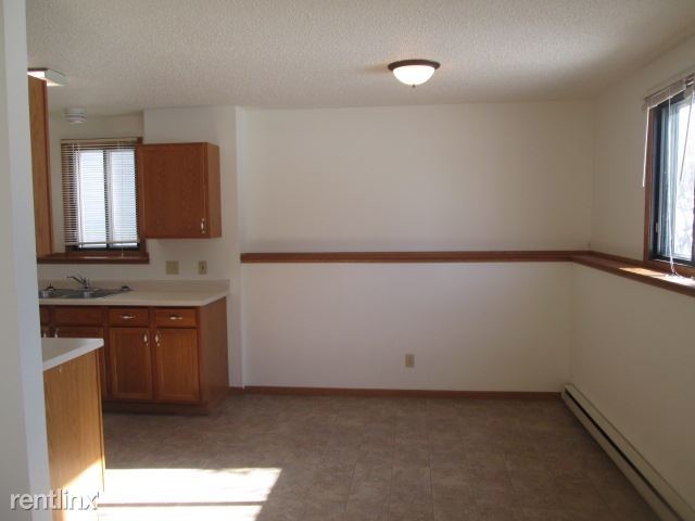 Foto del edificio - 718 Great Plains Ct