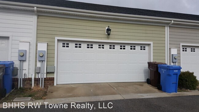 Building Photo - 3 br, 2.5 bath House - 3105 Conservancy Drive