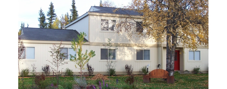 Primary Photo - Courtyard Gardens