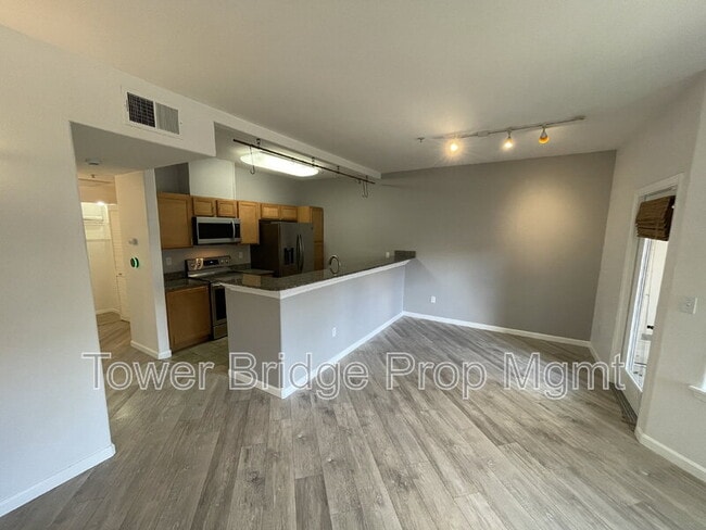 Foto del edificio - 4200 E Commerce Way