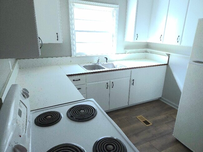 Foto del edificio - 1305 Edna Pl