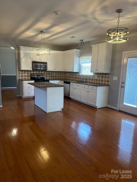 Building Photo - 6115 The Meadows Ln