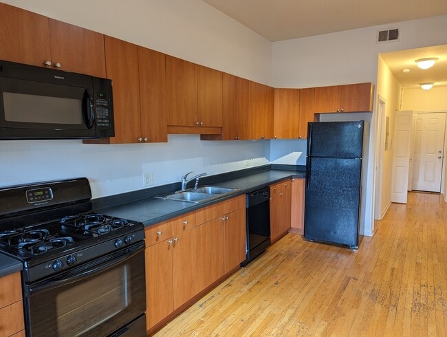 Building Photo - 1813 N Milwaukee Ave