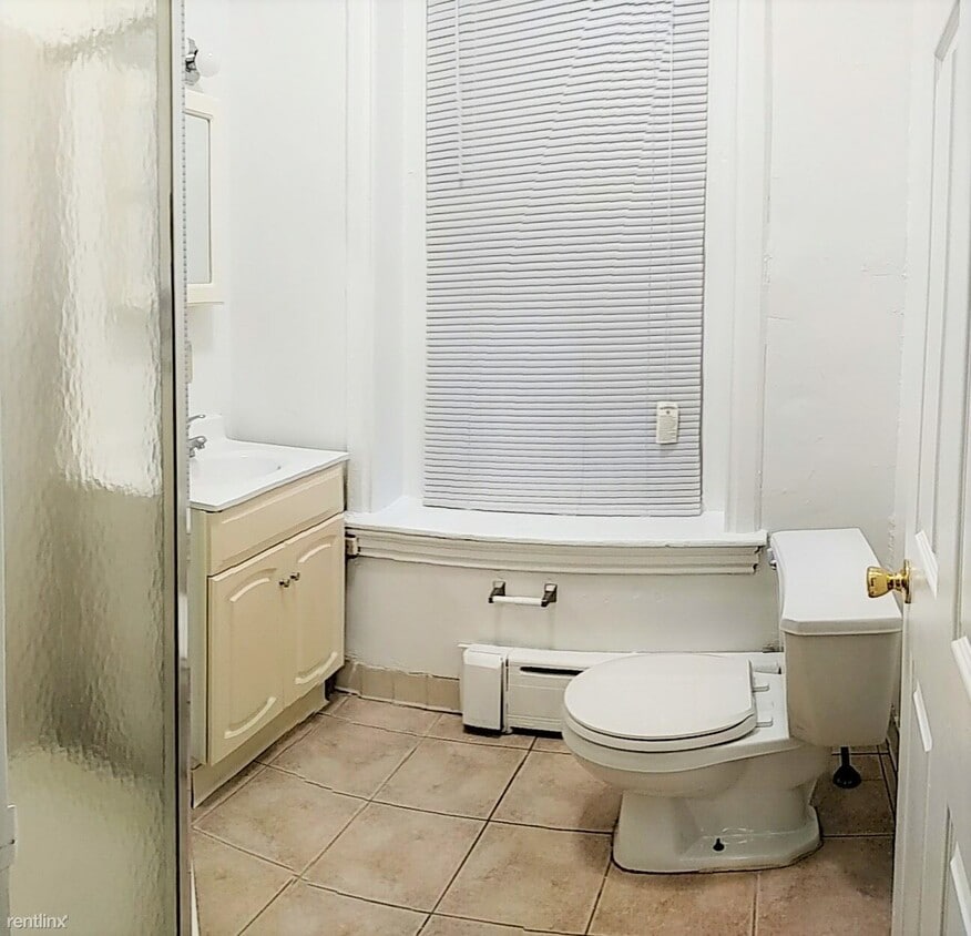 Building Photo - Studio, 1 bath Apartment - 214 S 42nd St 1R