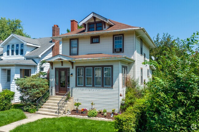 Four-square style homes are found throughout Chicago Heights.